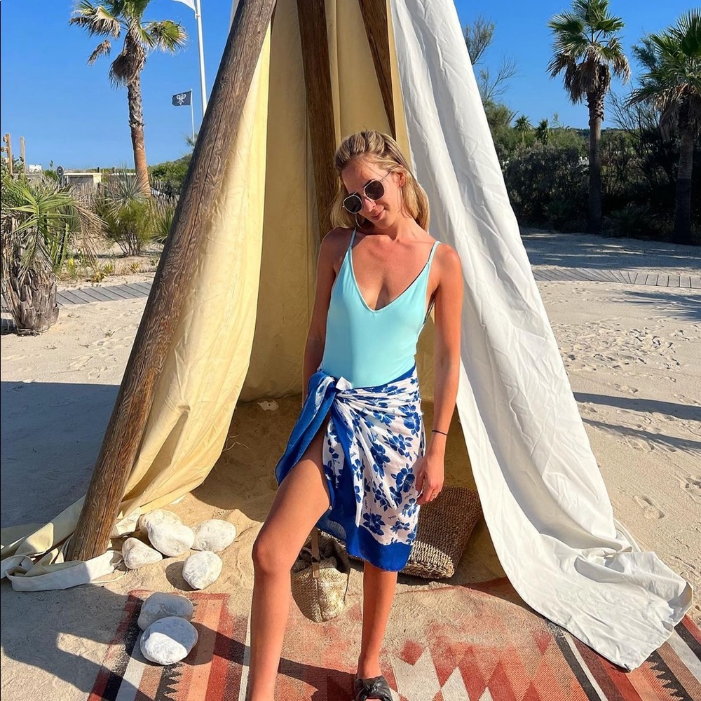 Solid and Stripe Hawaii print one piece